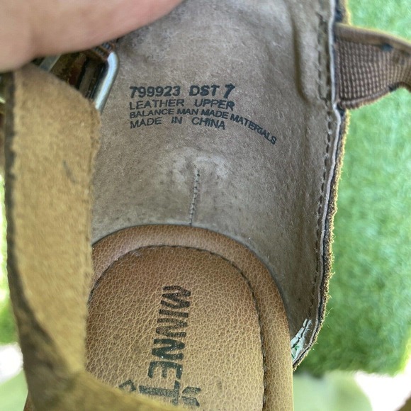 Minnetonka Tan Merriam Fringe Studded Gladiator Wedge Suede Sandals Size 7 - Picture 8 of 8